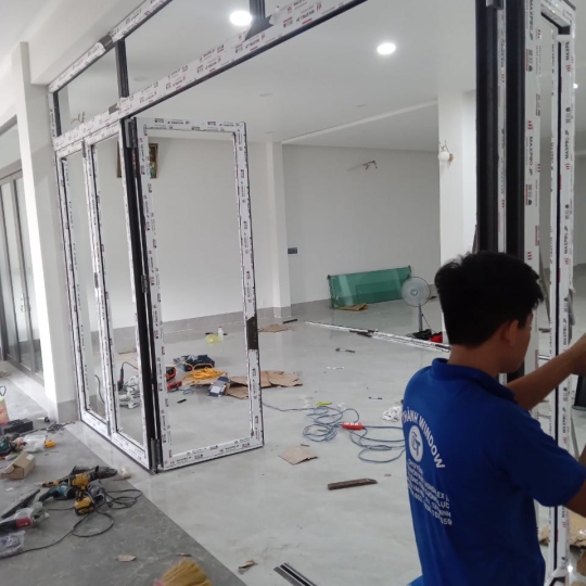 CỬA NHÔM NHẬT