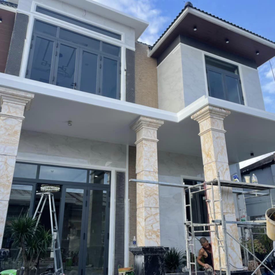 CỬA NHÔM NHẬT