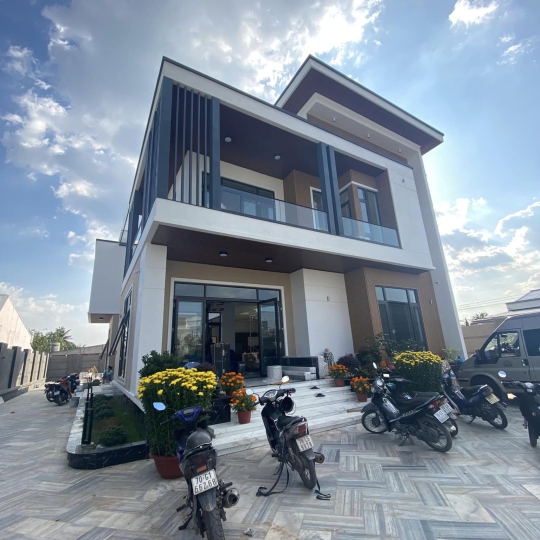 CỬA NHÔM NHẬT