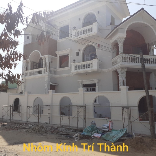 CỬA NHÔM NHẬT