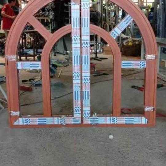 GIA CÔNG SẢN XUẤT CỬA NHÔM UỐN VÒM